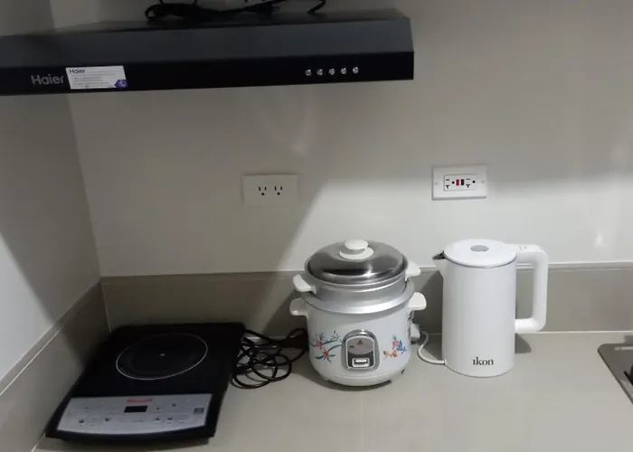 1 Bedroom Cozy Unit With Netflix & Free Wifi In Trees Residences Manila