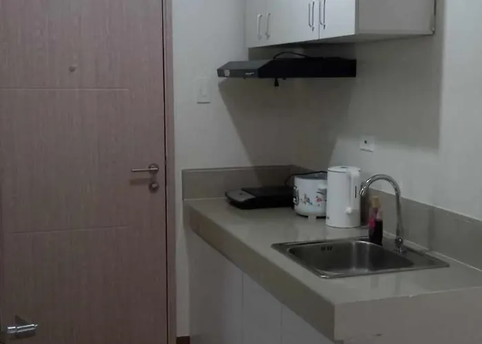 1 Bedroom Cozy Unit With Netflix & Free Wifi In Trees Residences