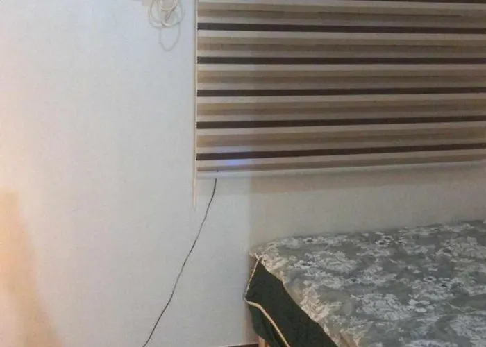 1 Bedroom Cozy Unit With Netflix & Free Wifi In Trees Residences * Manila