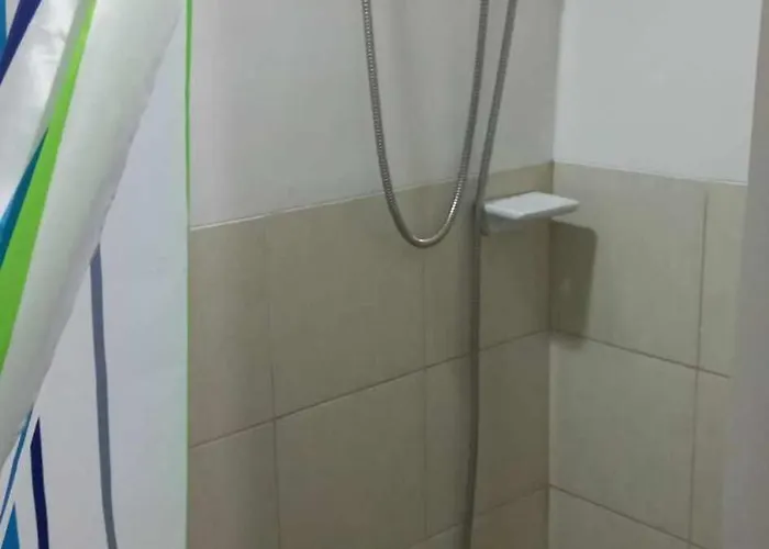1 Bedroom Cozy Unit With Netflix & Free Wifi In Trees Residences *
