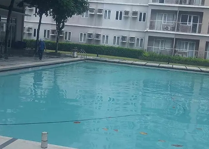 1 Bedroom Cozy Unit With Netflix & Free Wifi In Trees Residences Apartamento *