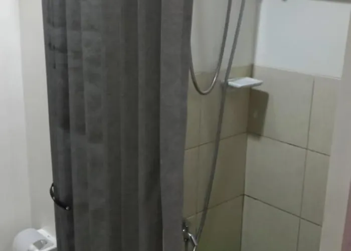 1 Bedroom Cozy Unit With Netflix & Free Wifi In Trees Residences * Manila
