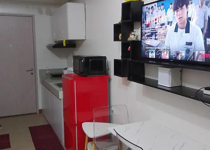 1 Bedroom Cozy Unit With Netflix & Free Wifi In Trees Residences