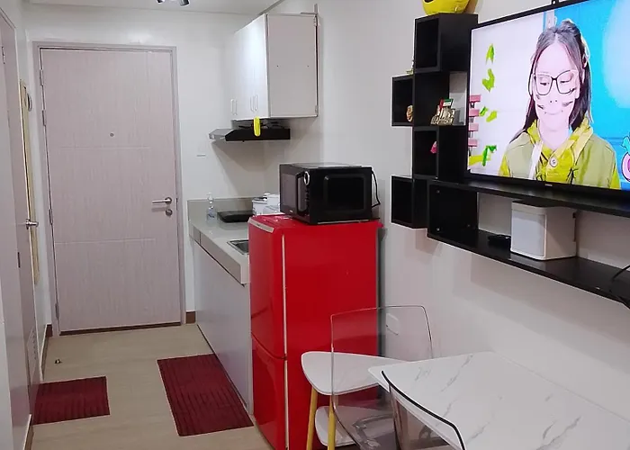 1 Bedroom Cozy Unit With Netflix & Free Wifi In Trees Residences Apartamento