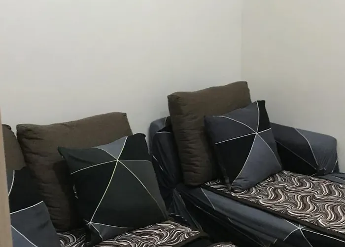 1 Bedroom Cozy Unit With Netflix & Free Wifi In Trees Residences